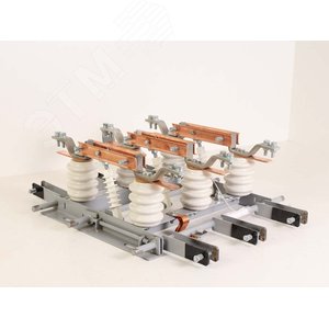 Разъединитель высоковольтный РВЗ-10/1000-III УХЛ2 фарфор в комплекте с приводами и вилками 