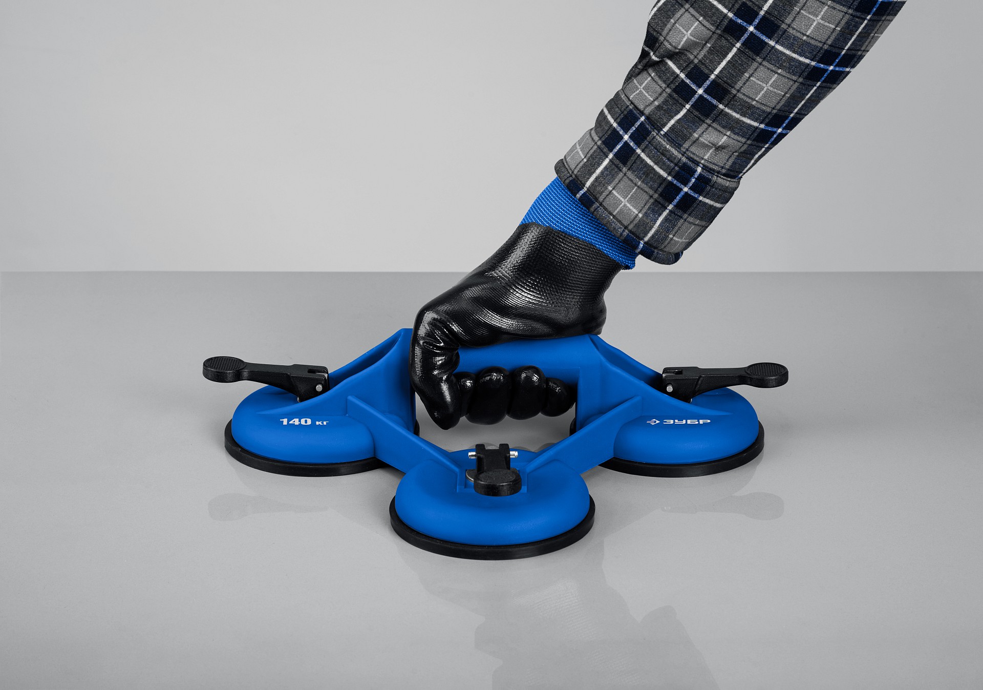 ЗУБР 140 кг, пластмассовый, тройной подъемник на присоске, Профессионал (3372-3)