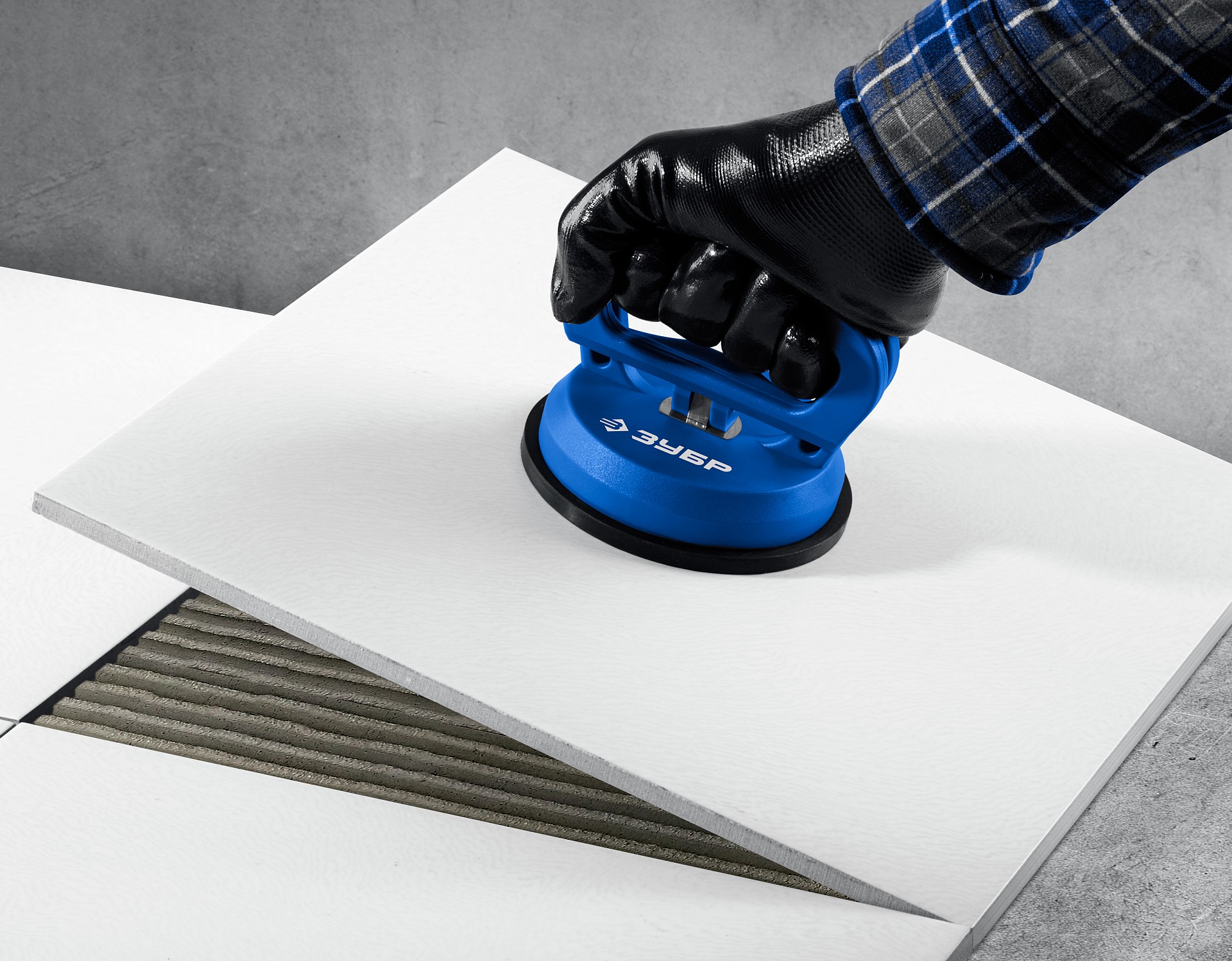 ЗУБР 40 кг, пластмассовый, одинарный подъемник на присоске, Профессионал (3372-1)