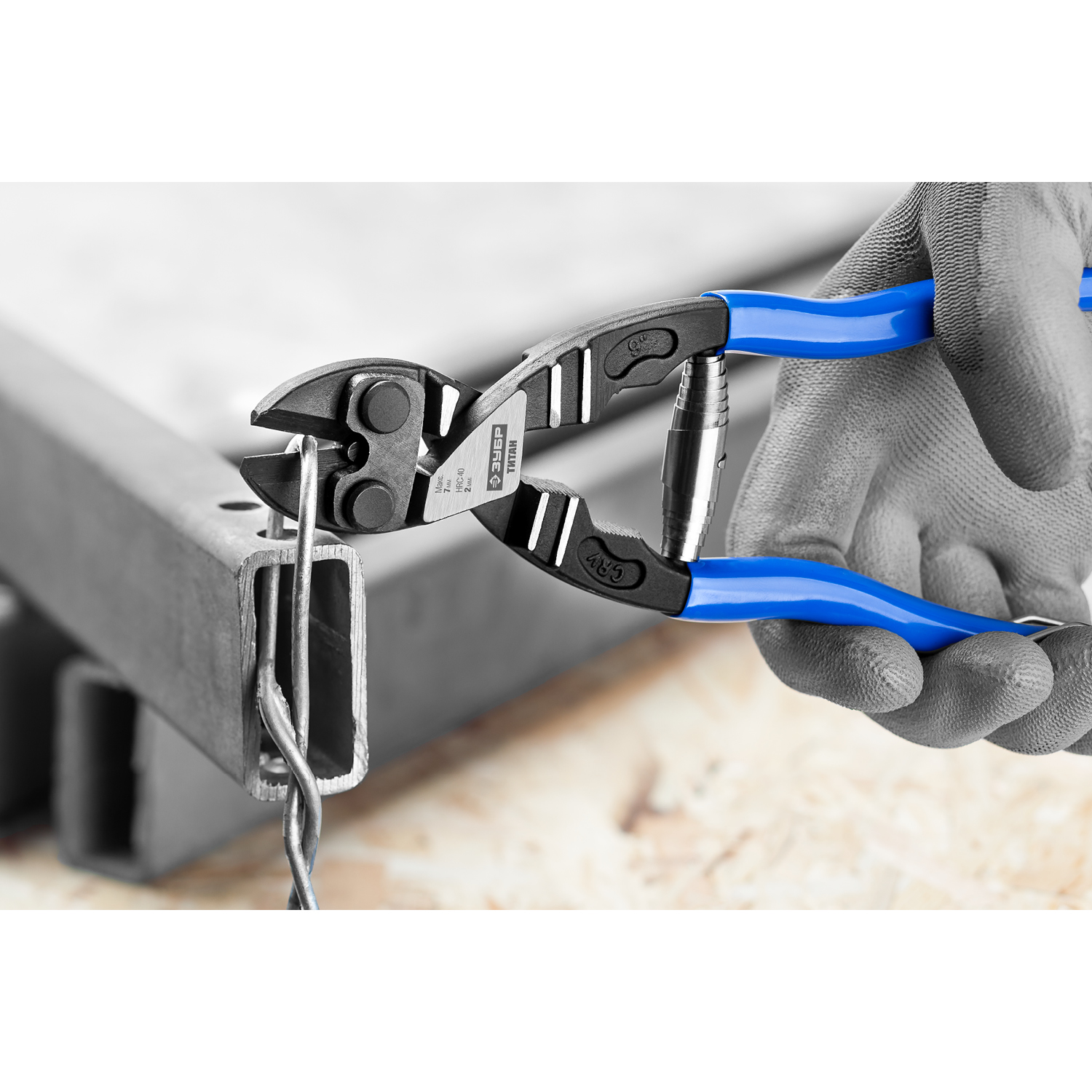 ЗУБР Титан 220 мм, Cr-V, компактный болторез (23312-20)