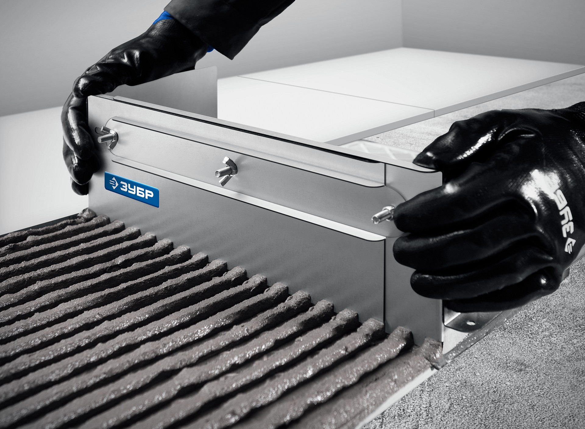 ЗУБР зуб 12*12 мм, до 600 мм, оцинкованная сталь, Раздвижная гребенка для плитки, ПРОФЕССИОНАЛ (08045-12)