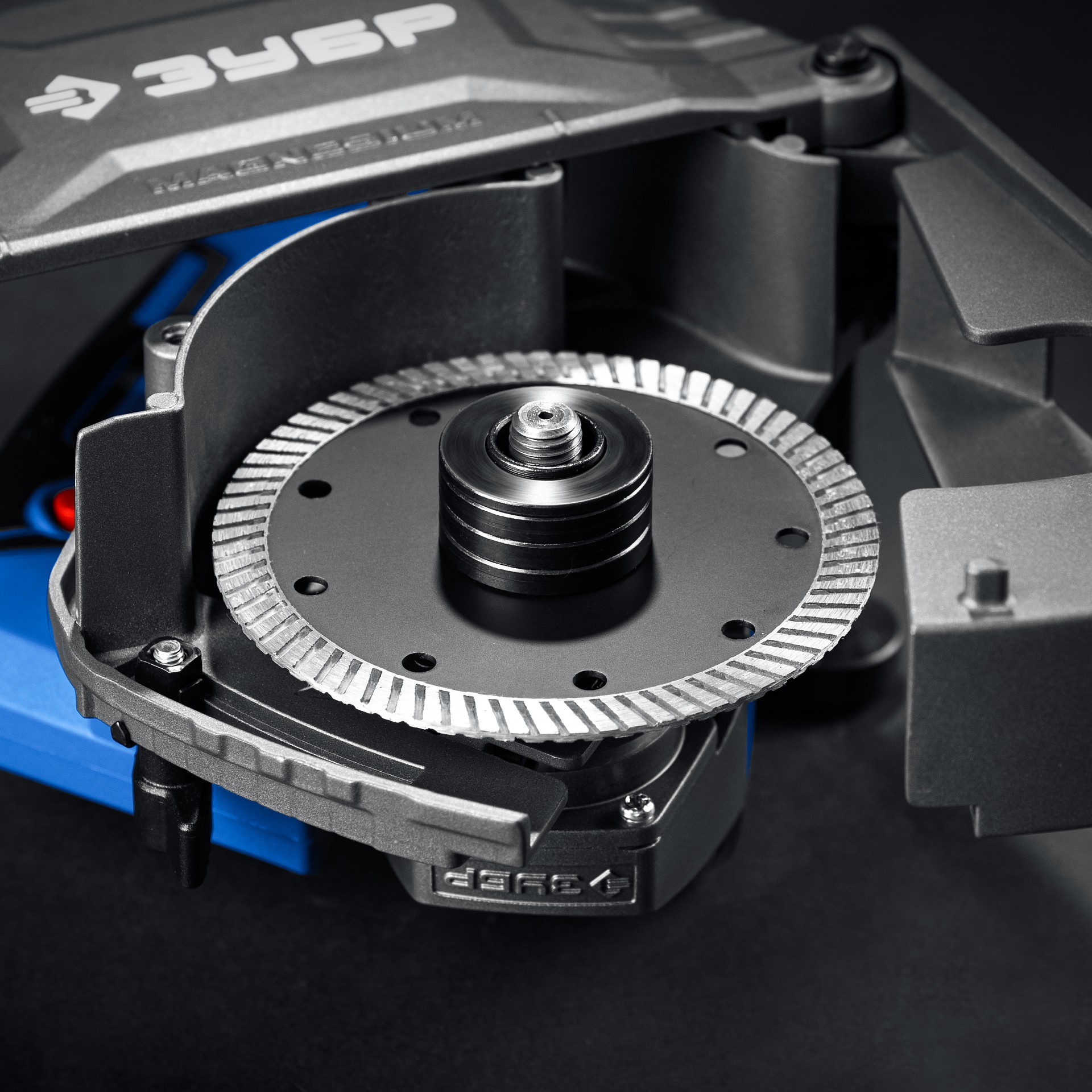 ЗУБР d 125 мм, 1600 Вт, 30 мм, штроборез (бороздодел), Профессионал (ЗШ-П30-1600 ПСТ)