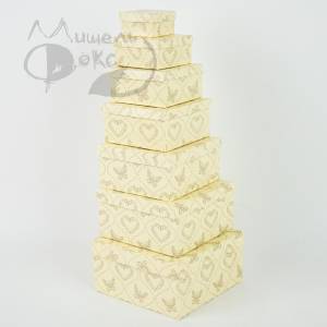Коробка 7*7*4 см. "Золотые сердца и бабочки" / 01007