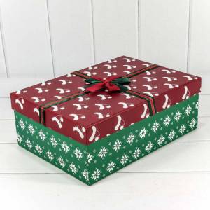 Коробка 25*19*8 см "Новогодние шапочки" красный/зеленый