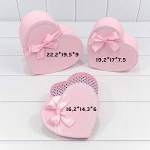 Коробка 22,2*19,5*9 см сердце с бантом розовая