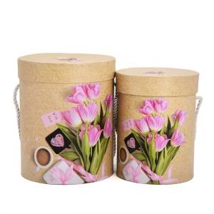 Коробка "Тюльпаны" 17,5*14*14 см 