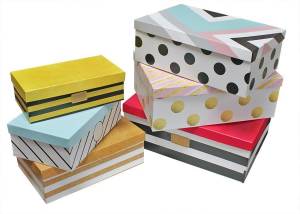 Коробка 34.5*25*12.5 см "Точки и полосы ассорти"