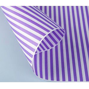 Крафт-бумага двустронняя "Фиолетовые полосы на белом" 50 см*10 м.