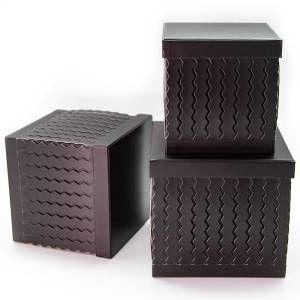 Коробка 25,5*20*18 см КУБ черный "Резные зигзаги"