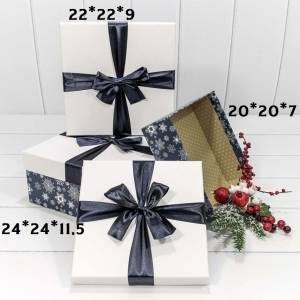 Коробка 22*22*9 см "Снежинки" синяя