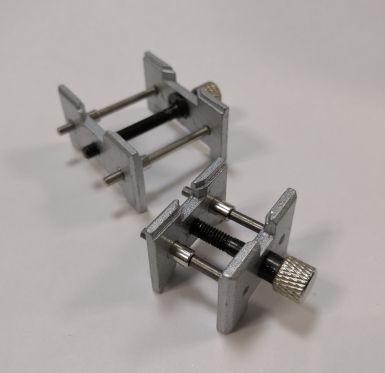 Держатель механизма