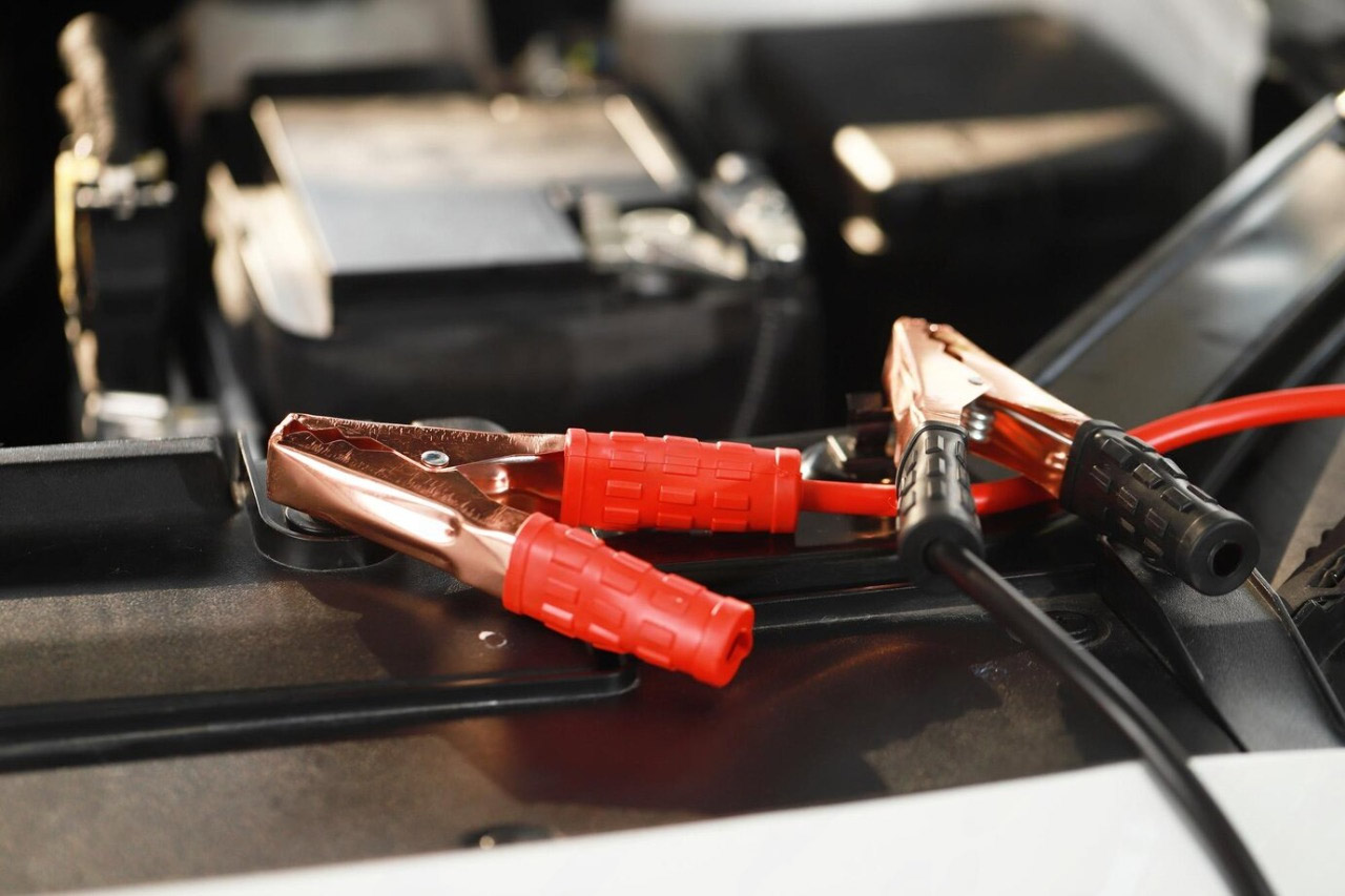 изображение Чем смазать клеммы аккумулятора, чтобы не окислялись и давали лучший контакт Чем смазать клеммы аккумулятора, чтобы не окислялись и давали лучший контакт фото