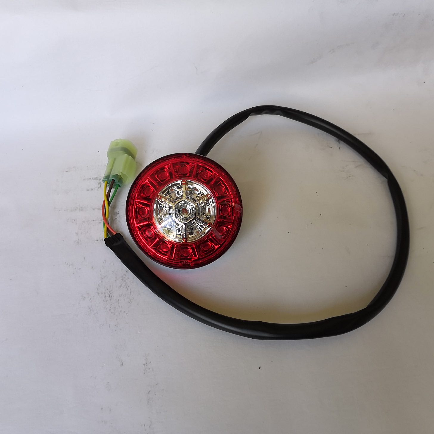 фонарь задний левый в сборе с проводом и лампами