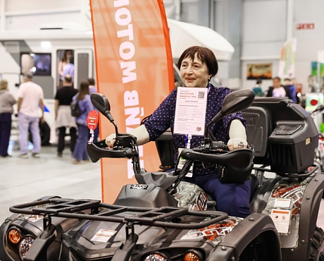 Striker 500 EFI/EPS на выставке в Новосибирском Экспоцентре