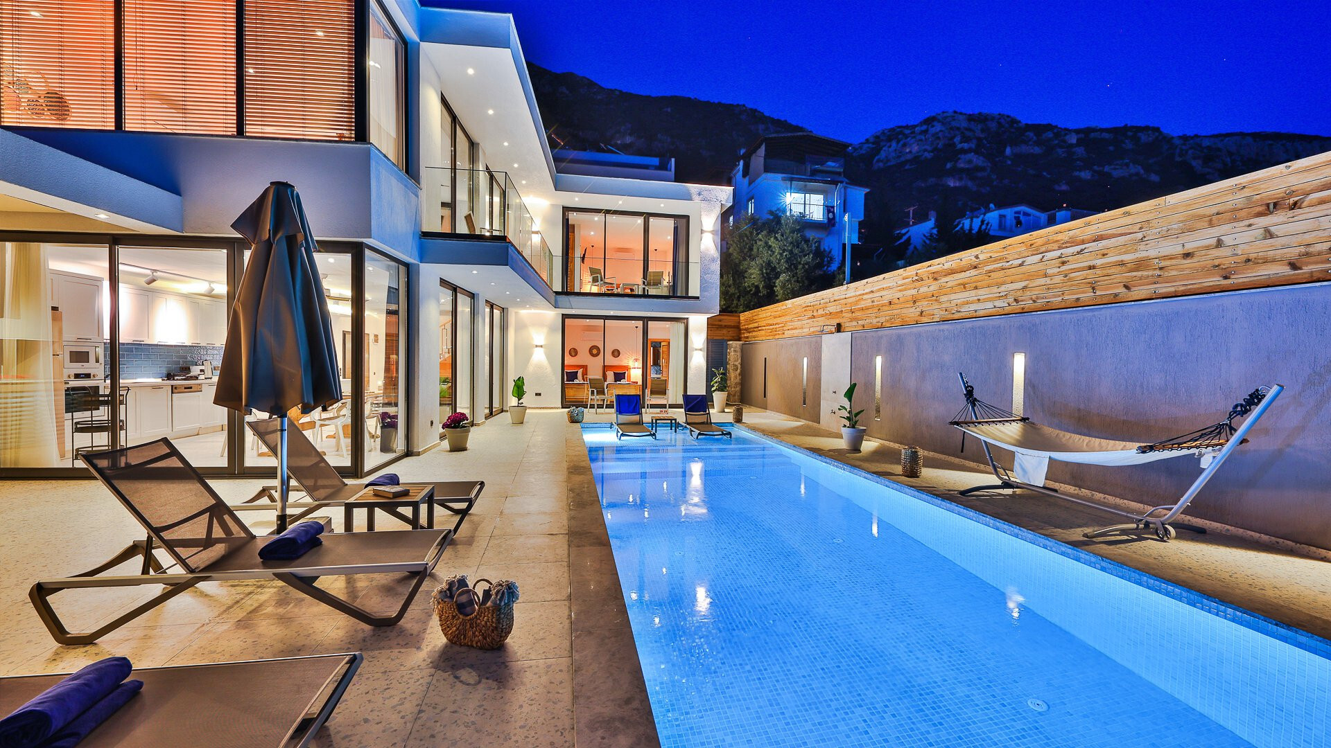 VBK85297 Villa Booking