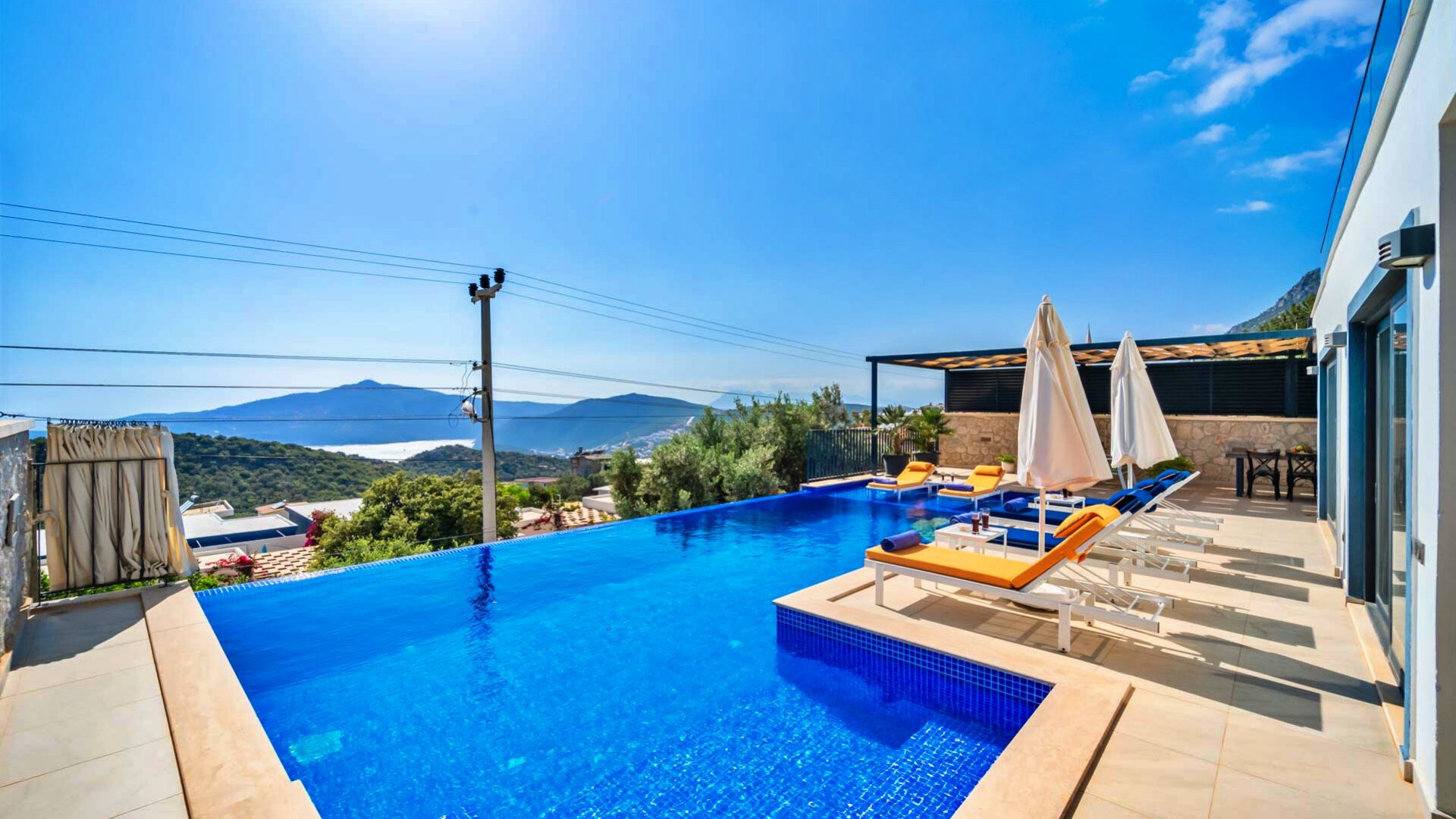 VBK89658 Villa Booking