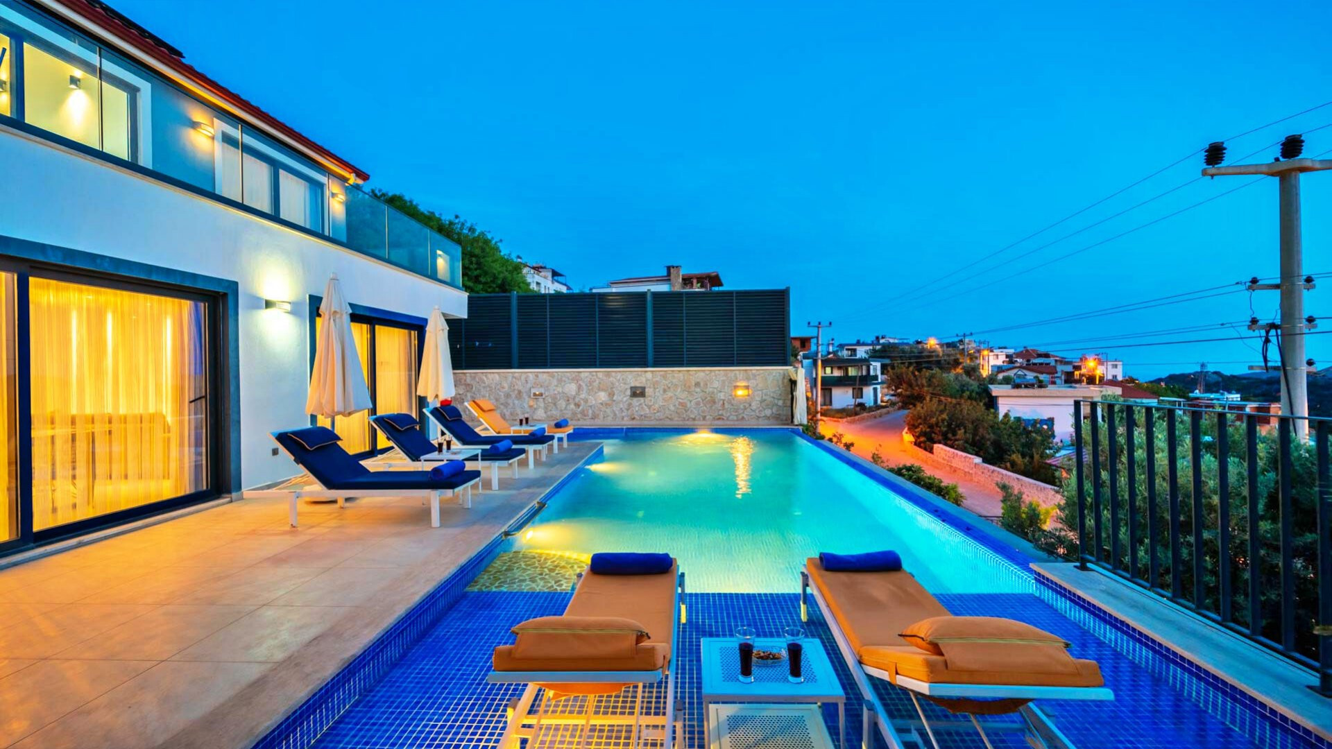 VBK89658 Villa Booking