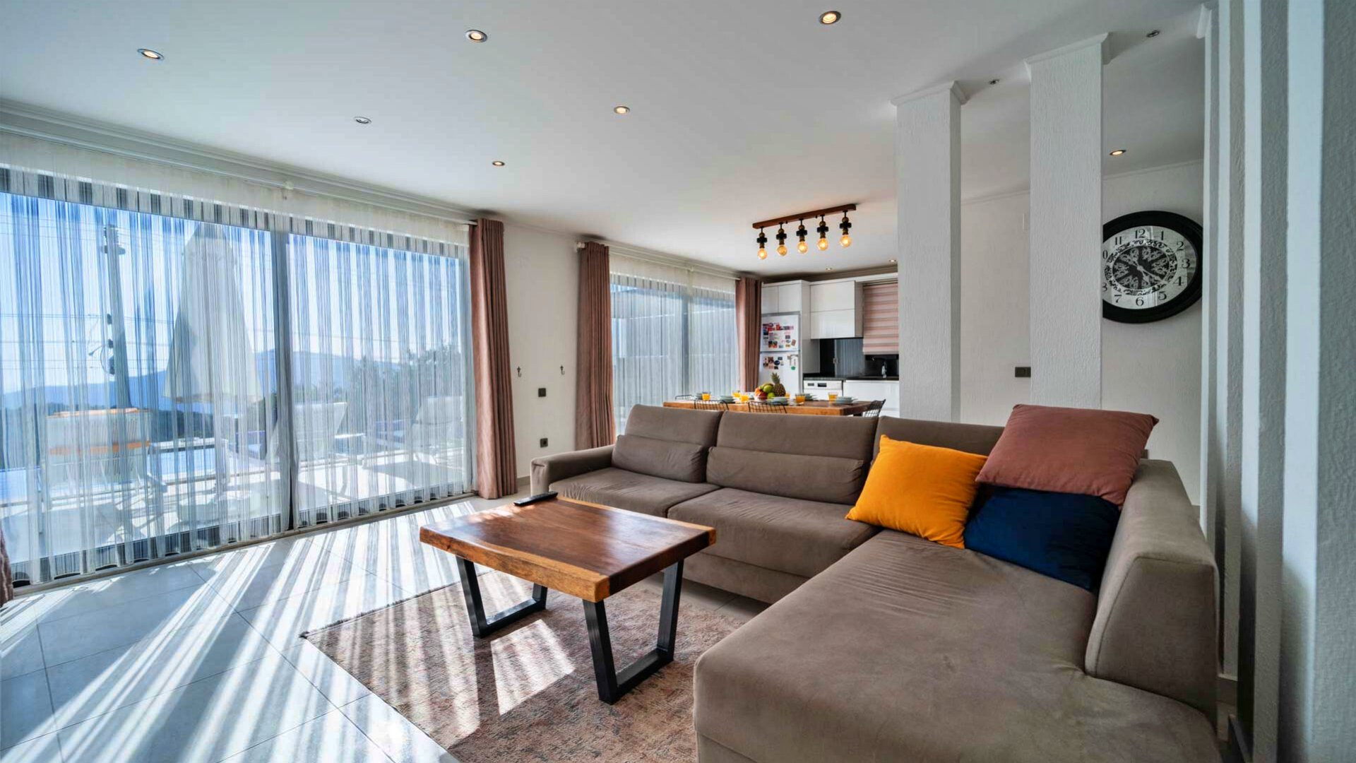 VBK89658 Villa Booking