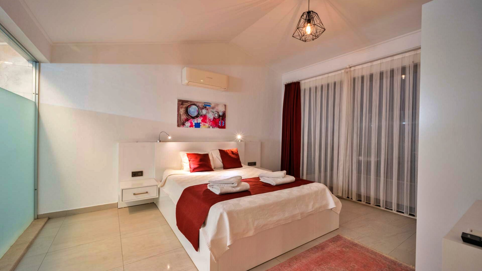 VBK89658 Villa Booking