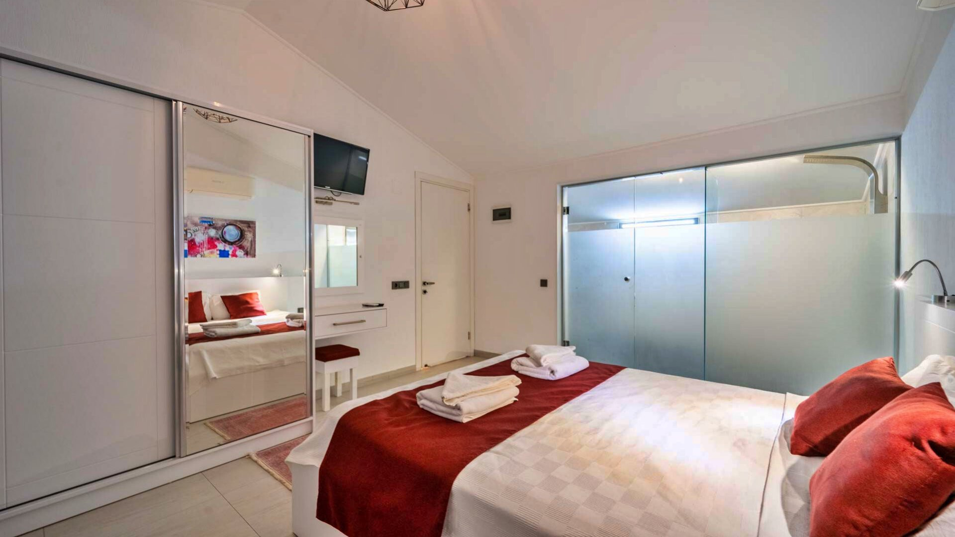 VBK89658 Villa Booking