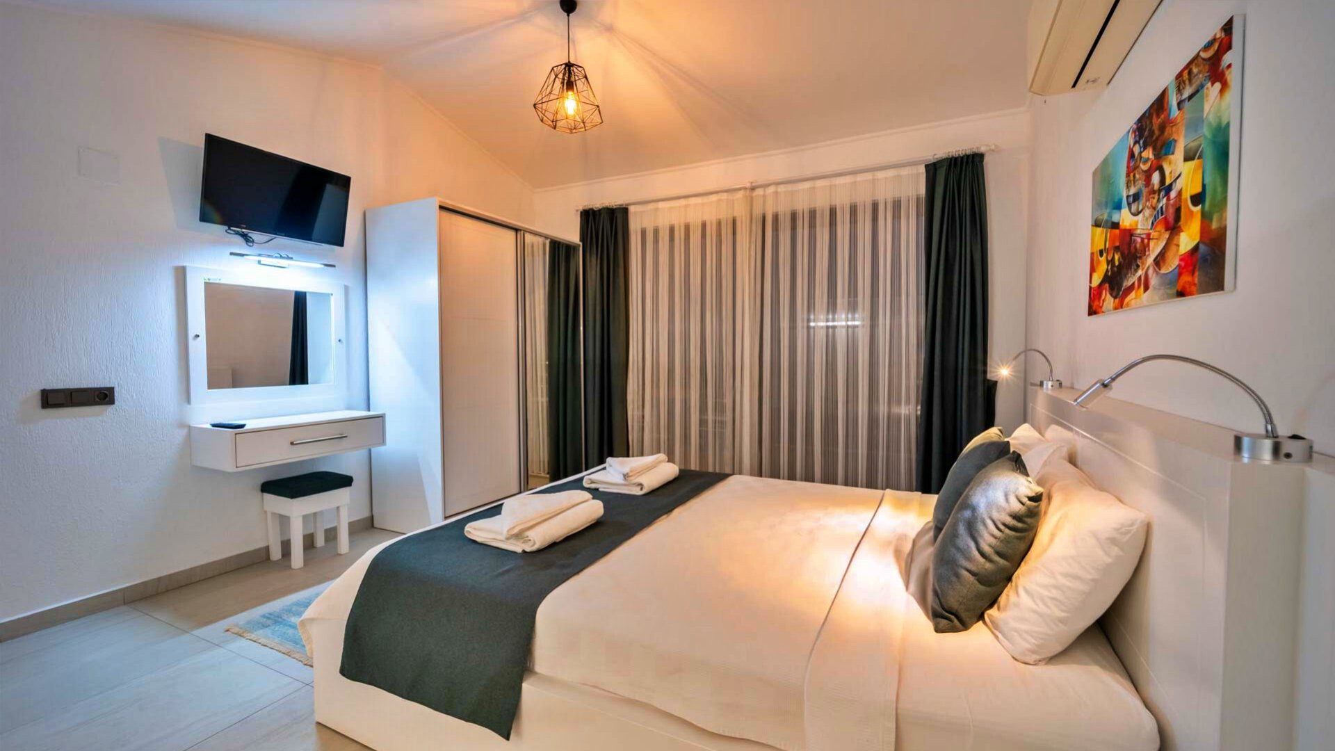 VBK89658 Villa Booking