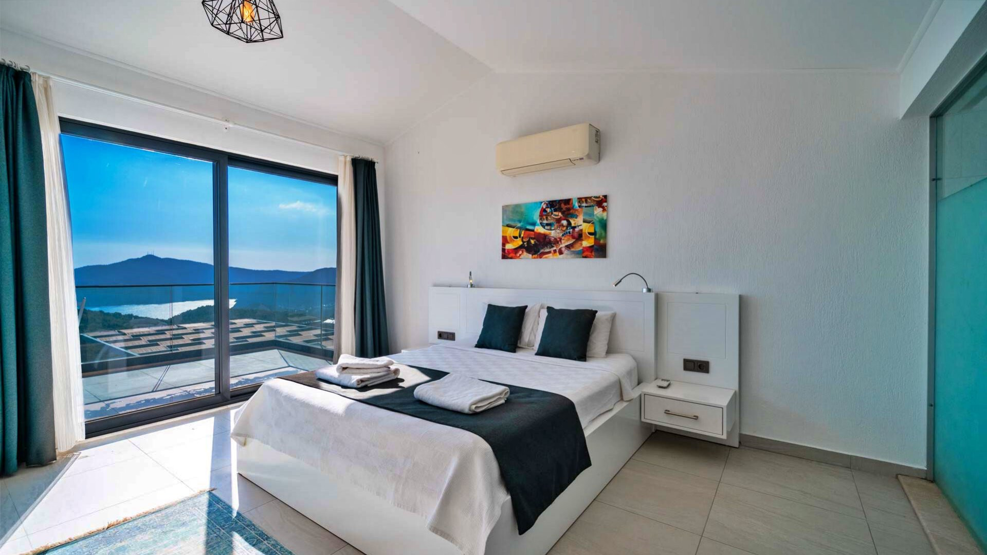 VBK89658 Villa Booking