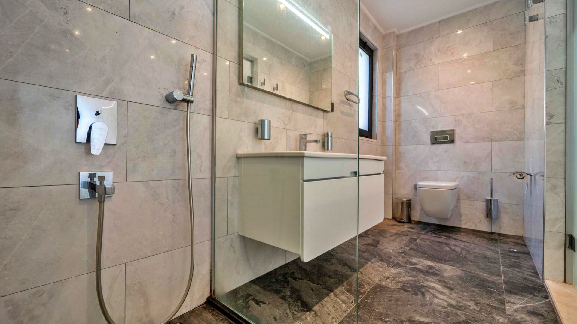 VBK89658 Villa Booking