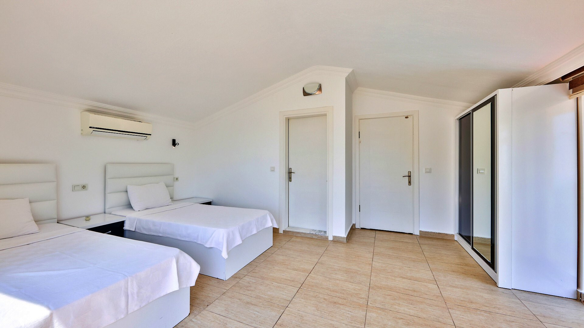 VBK50335 Villa Booking