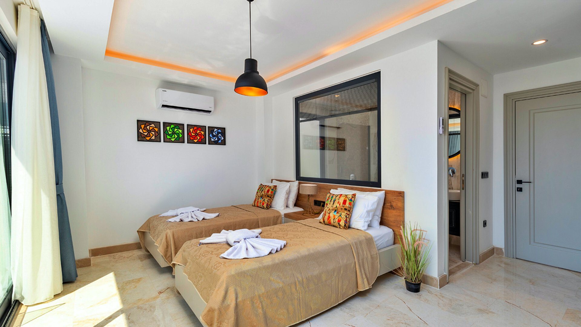 VBK41210 Villa Booking