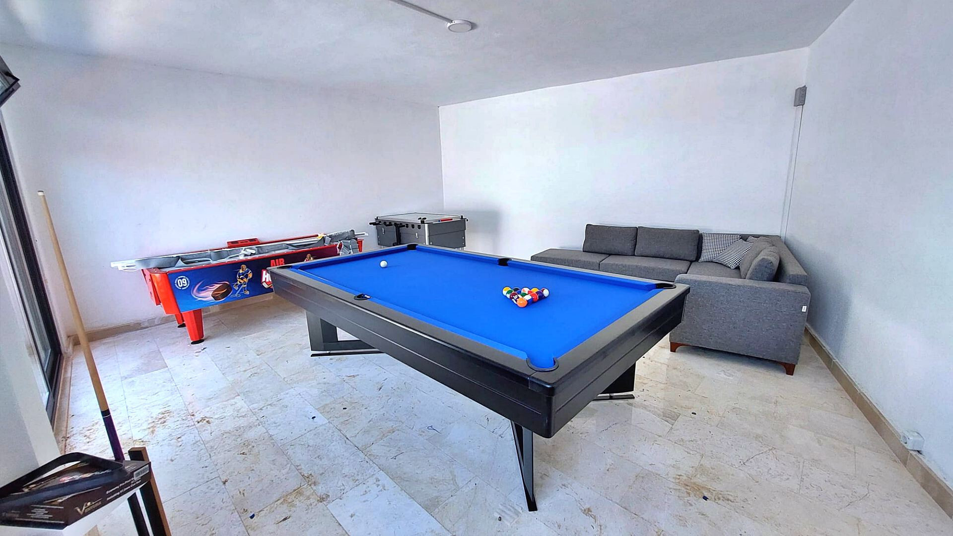 VBK41210 Villa Booking