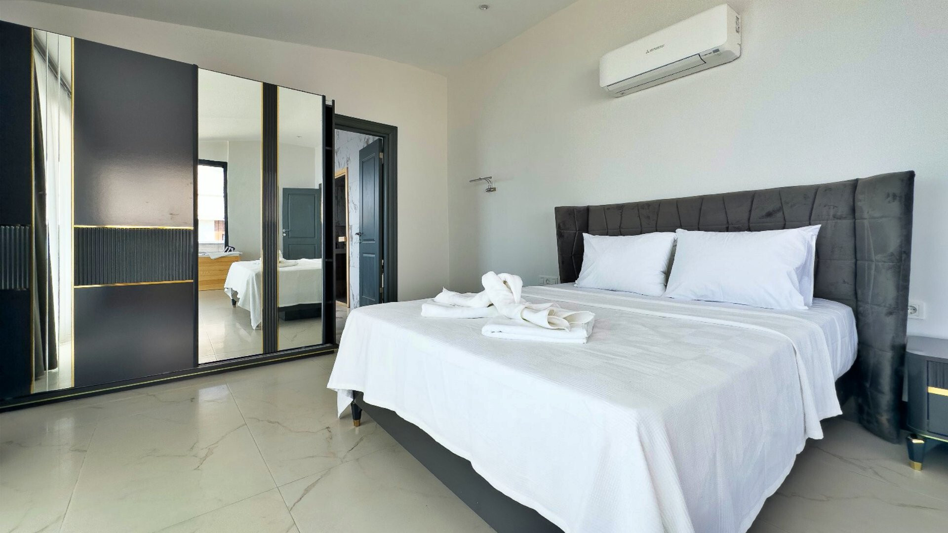 VBK53358 Villa Booking