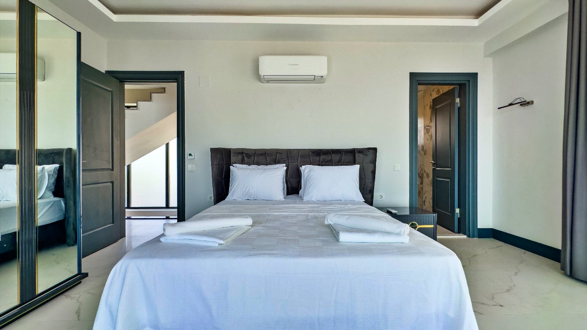 VBK53358 Villa Booking