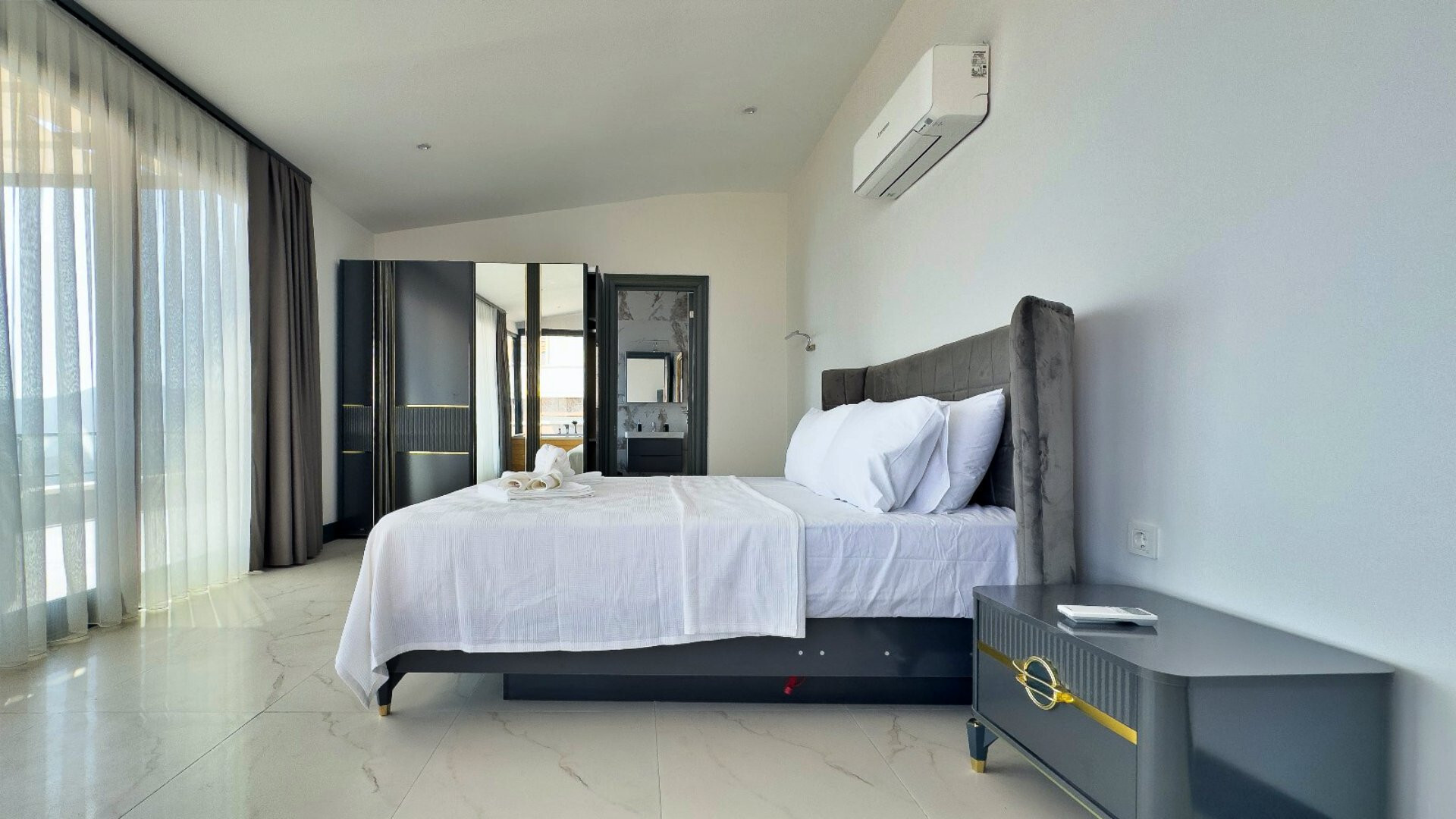 VBK53358 Villa Booking