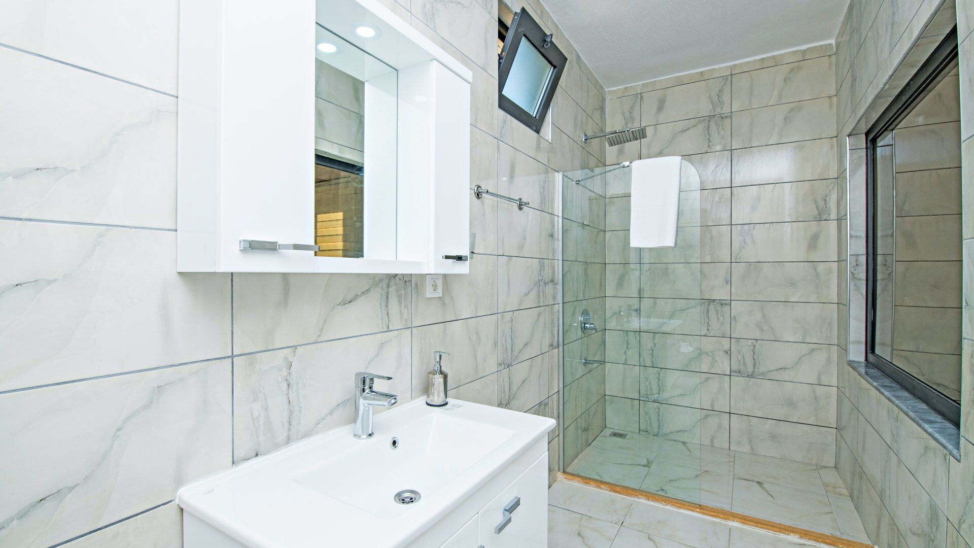 VBK66656 Villa Booking