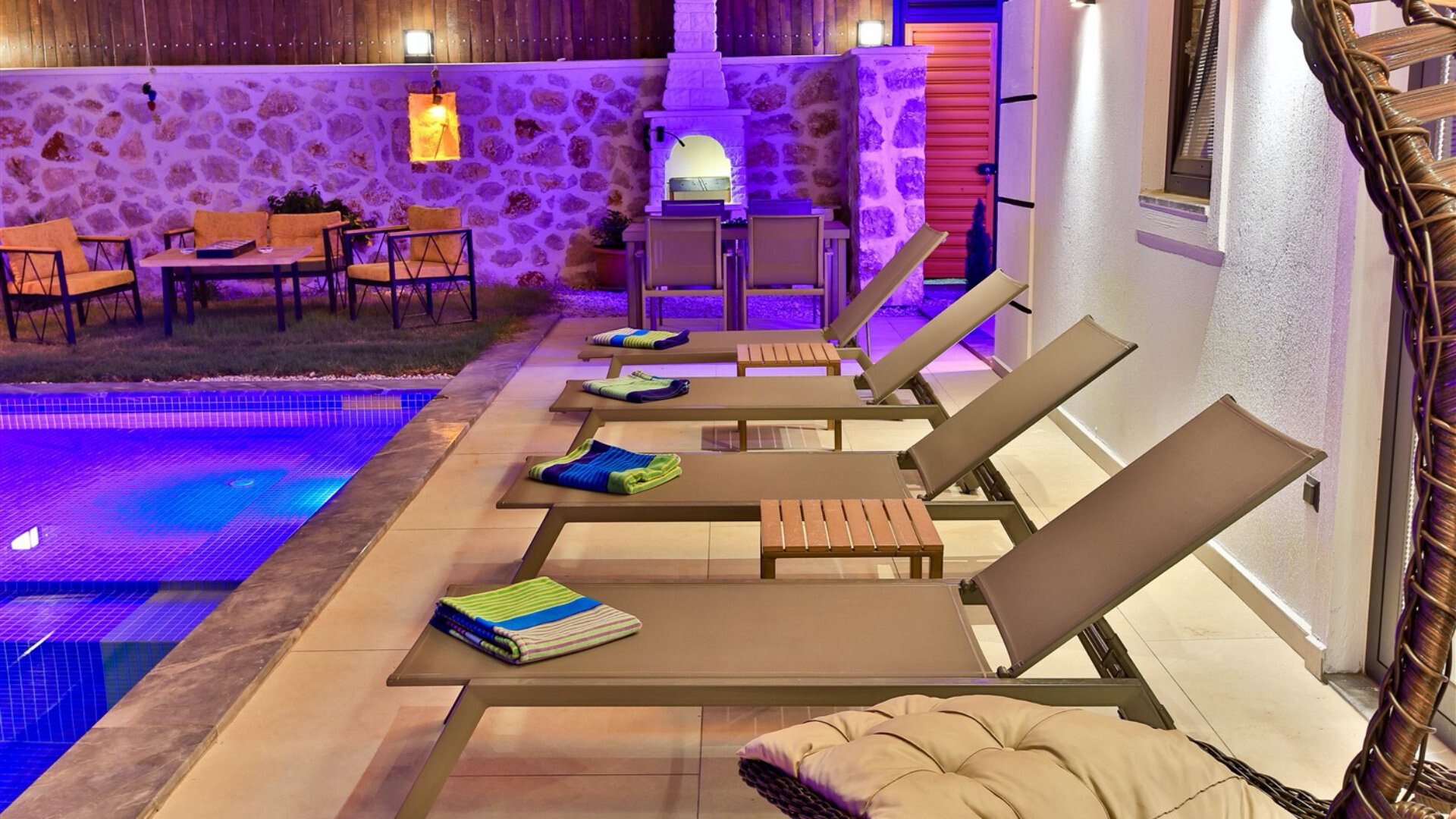 VBK23076 Villa Booking