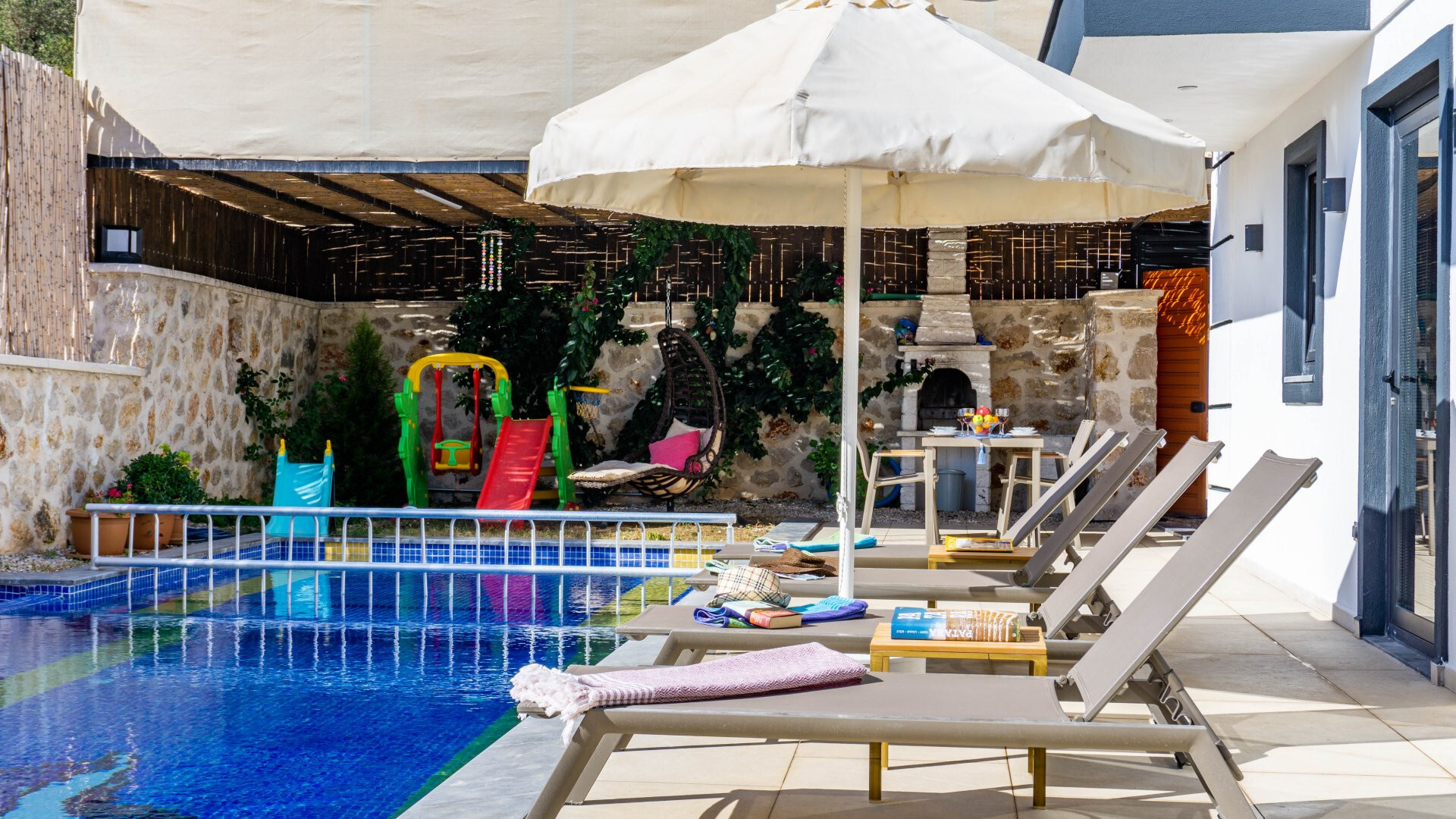 VBK23076 Villa Booking