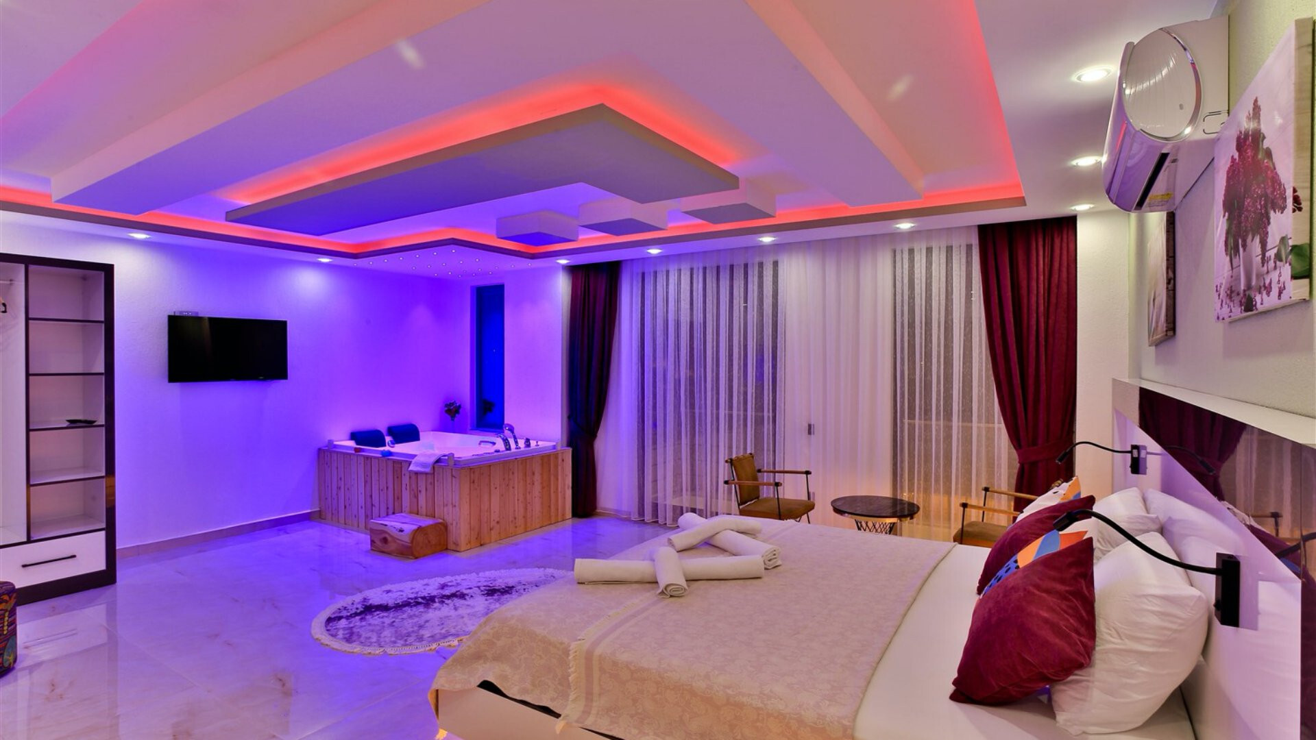 VBK23076 Villa Booking