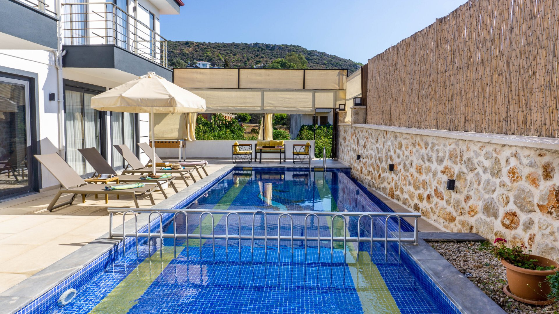 VBK23076 Villa Booking