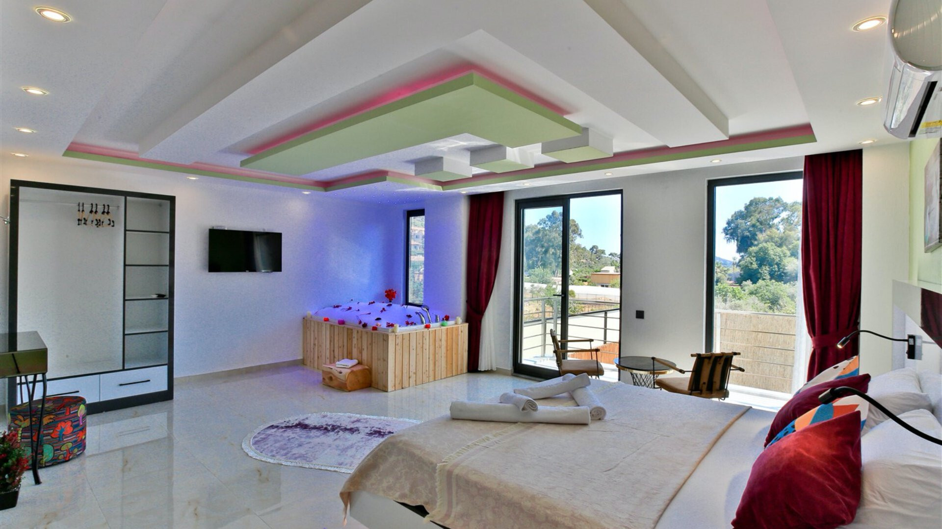 VBK23076 Villa Booking