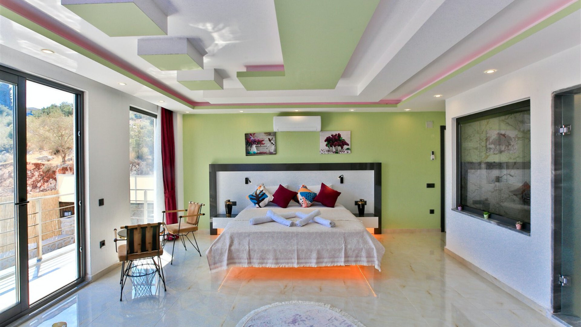 VBK23076 Villa Booking