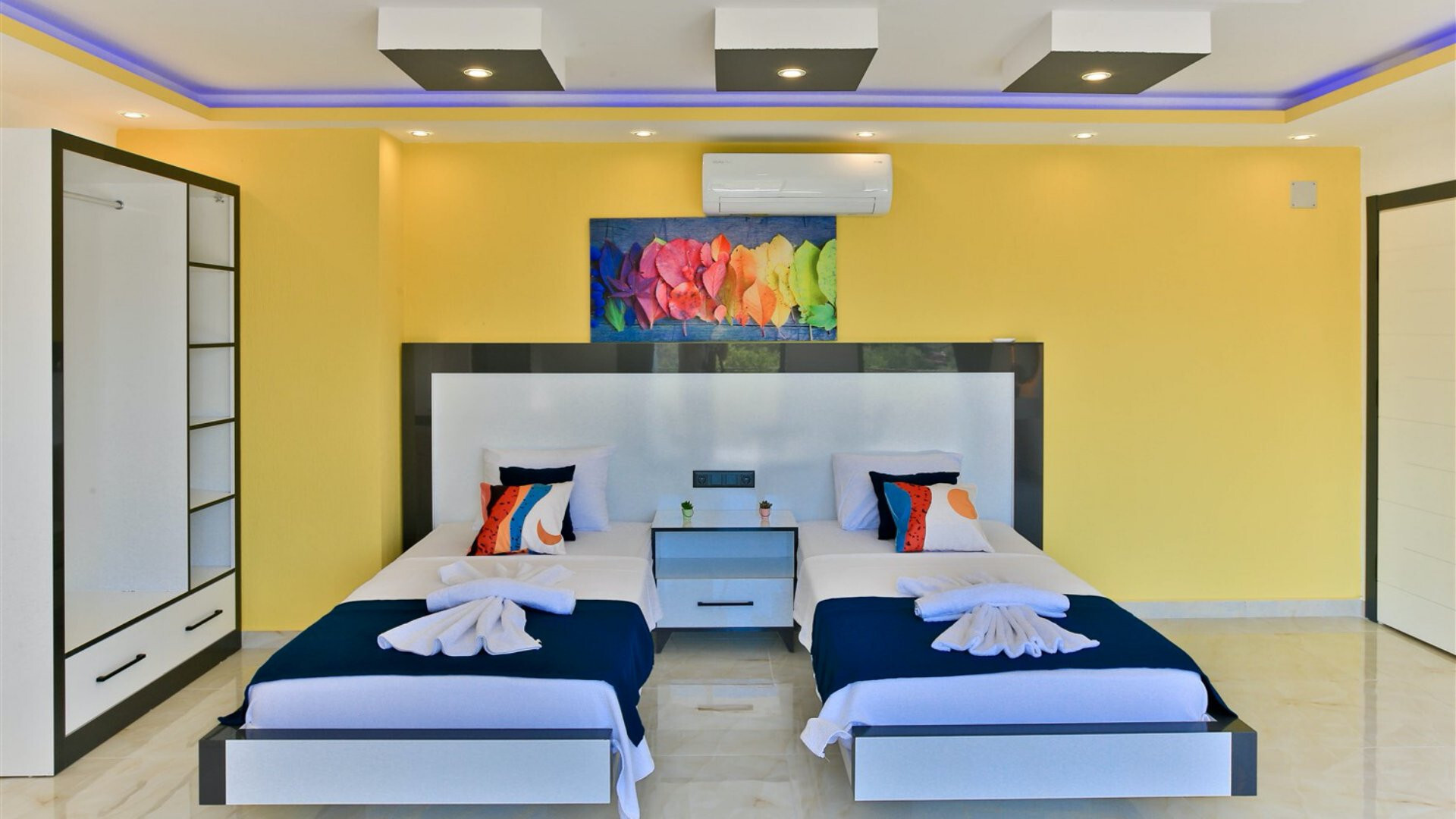 VBK23076 Villa Booking