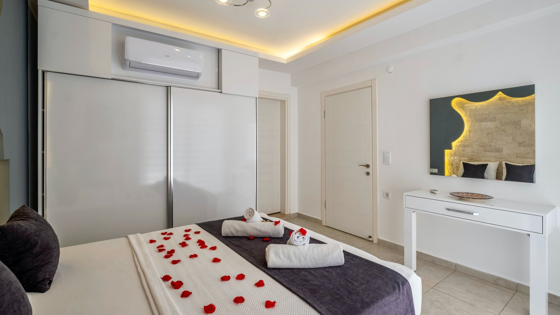 VBK31399 Villa Booking