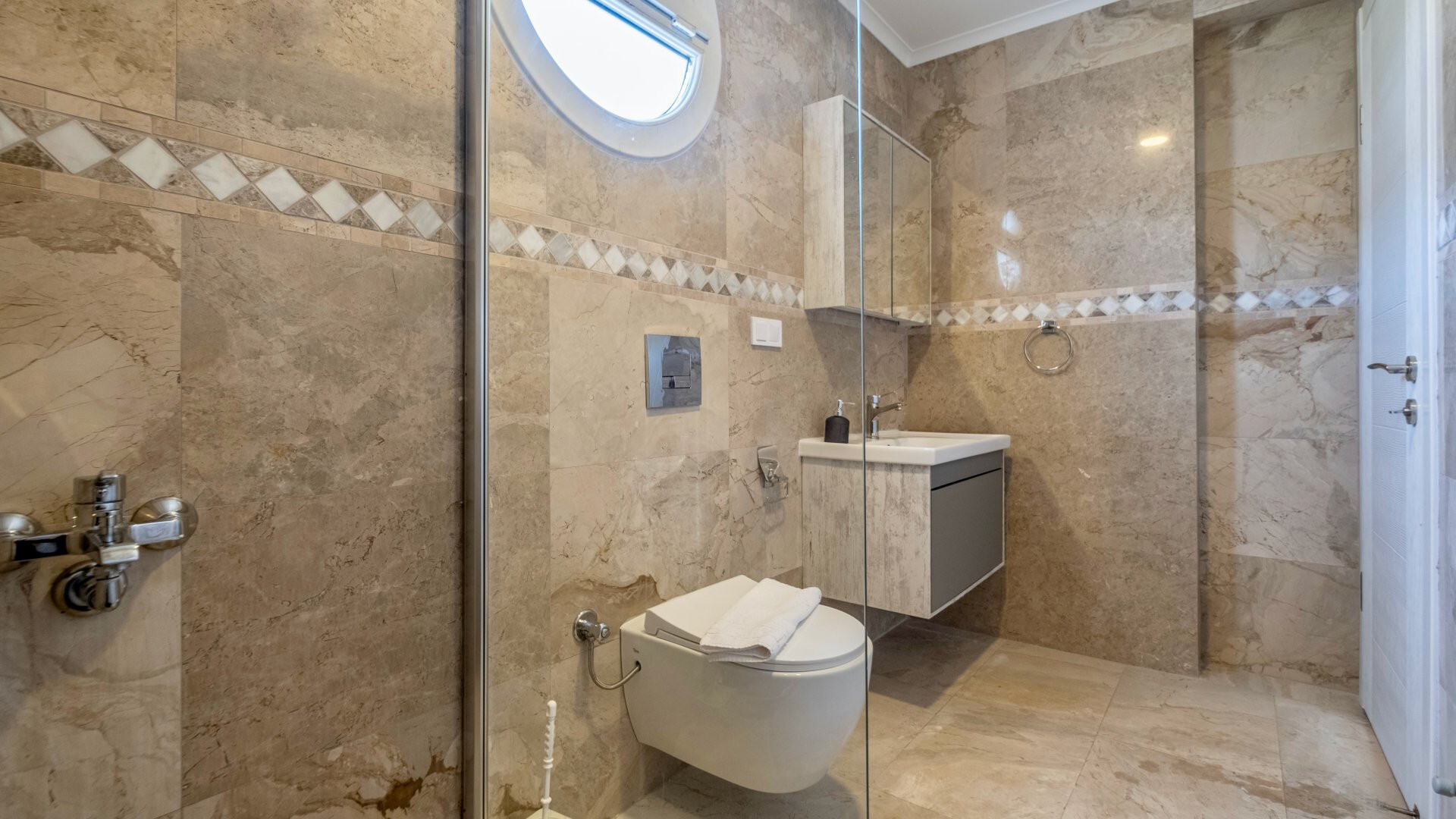 VBK31399 Villa Booking