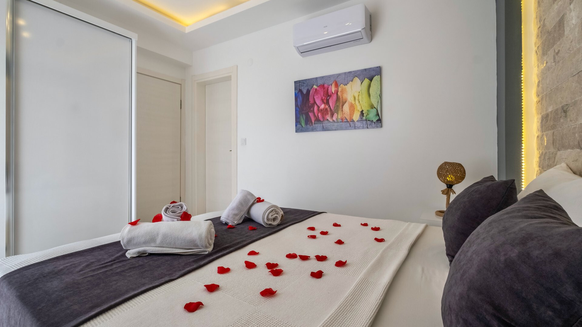 VBK31399 Villa Booking