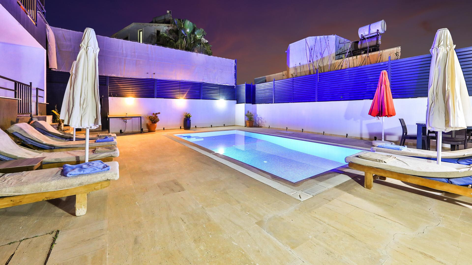 VBK81202 Villa Booking