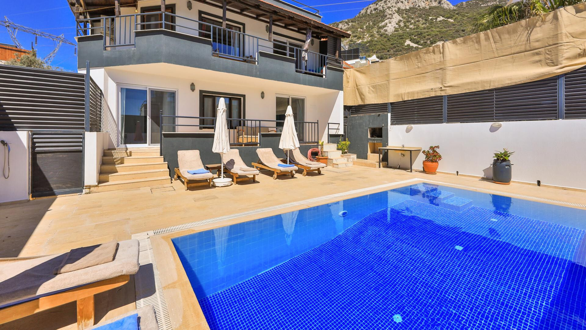 VBK81202 Villa Booking