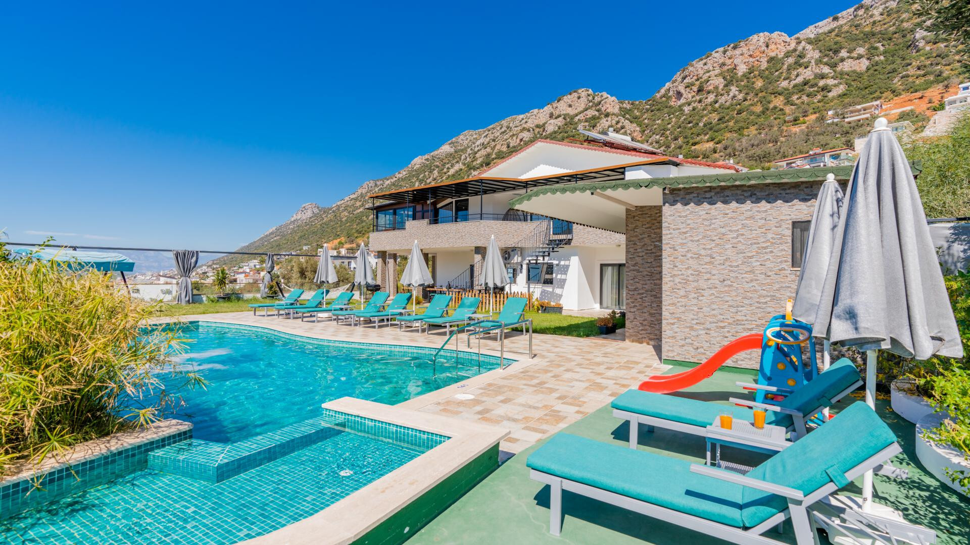 VBK48702 Villa Booking