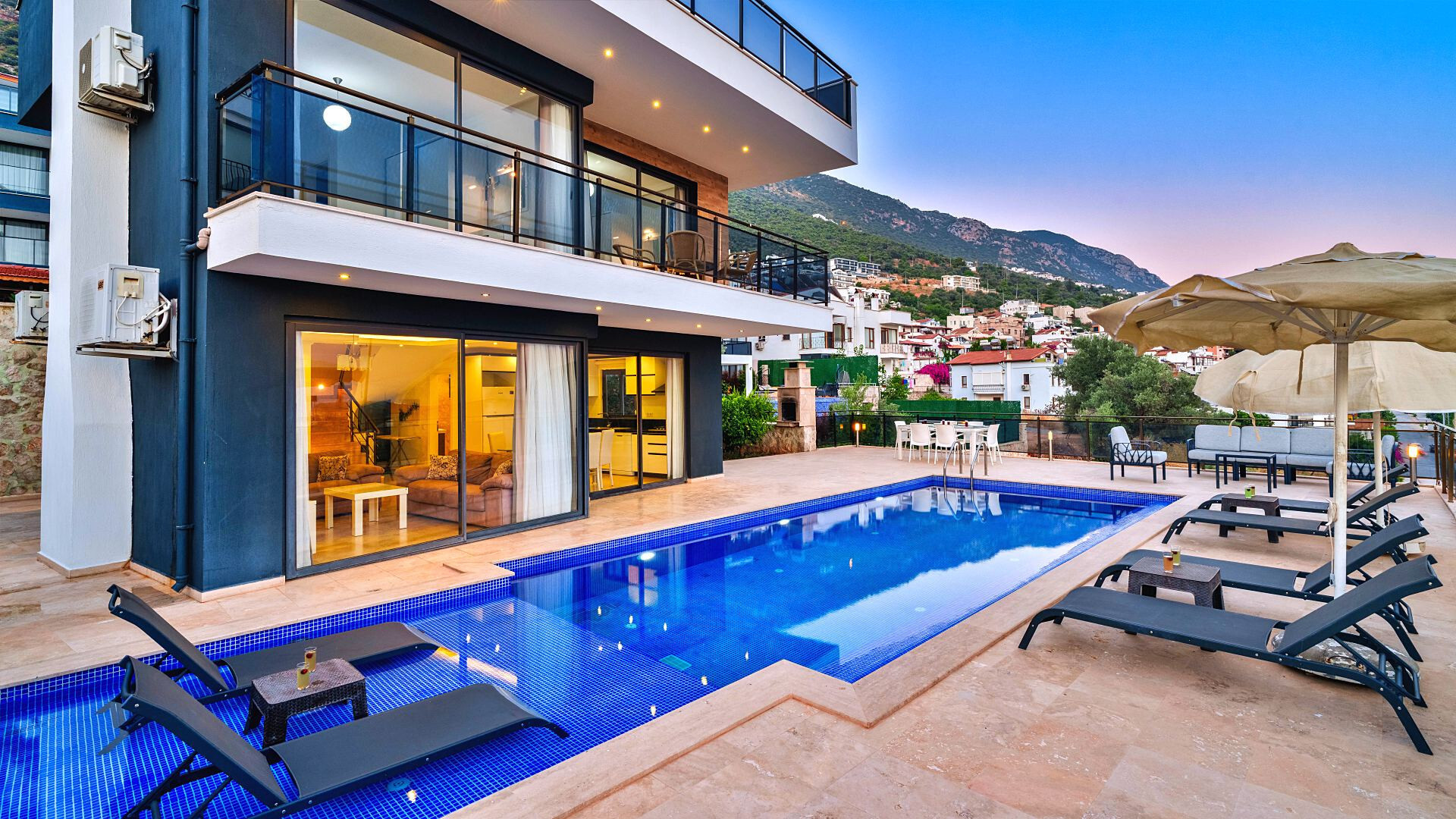 VBK25060 Villa Booking