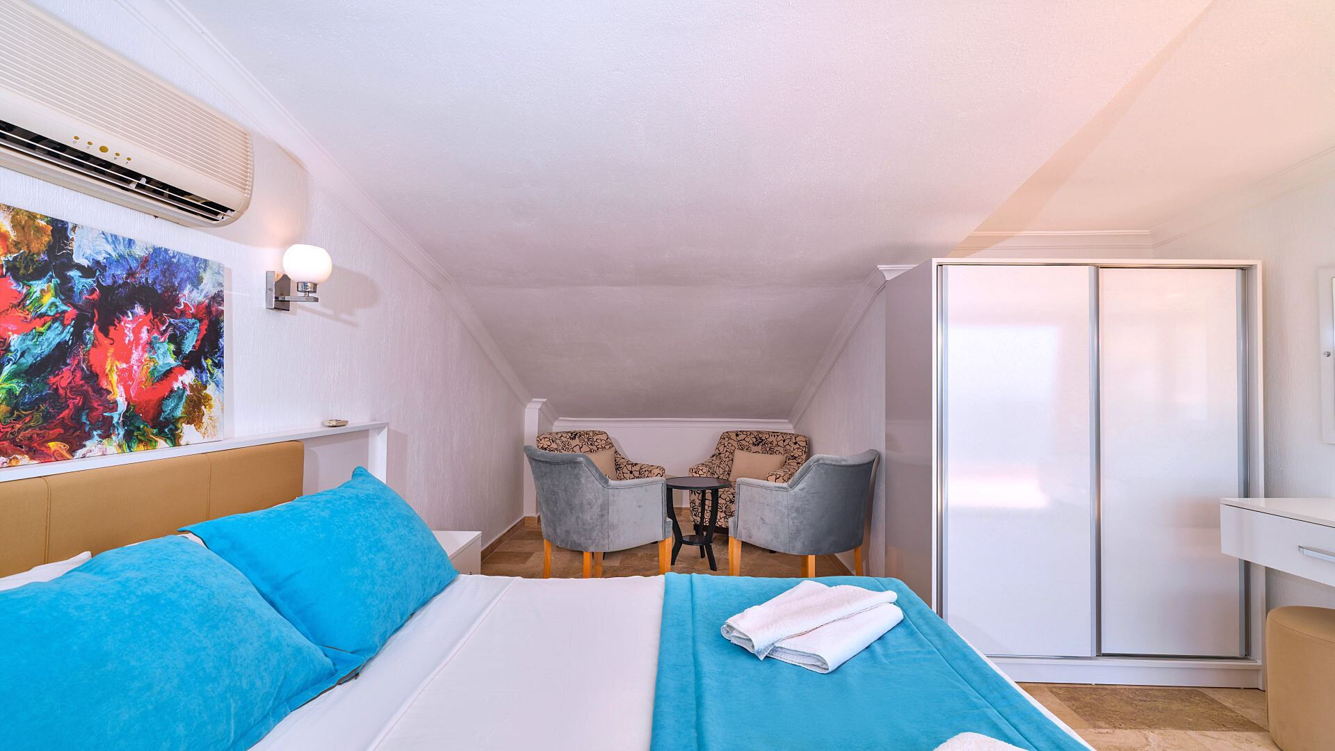 VBK25060 Villa Booking