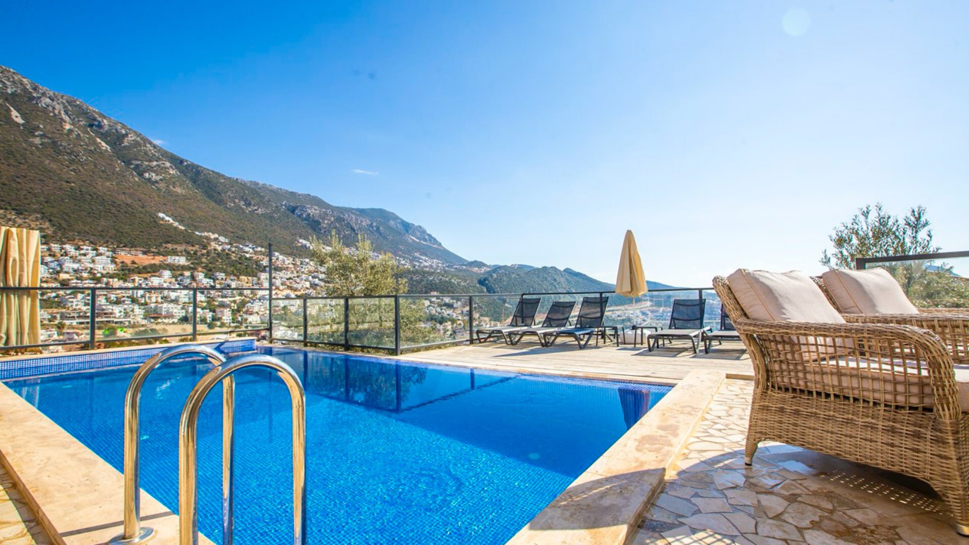 VBK41947 Villa Booking